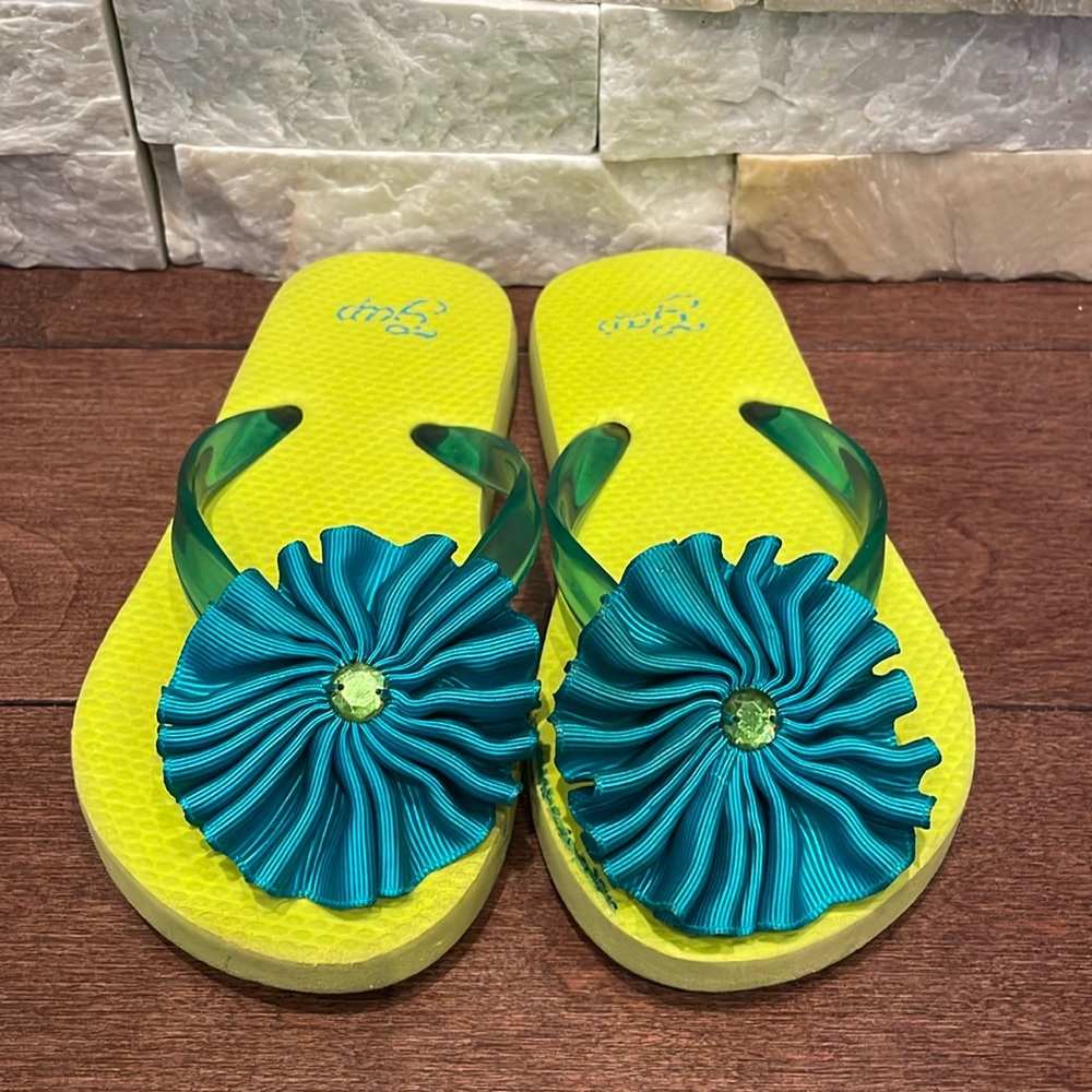 Gap flip-flops